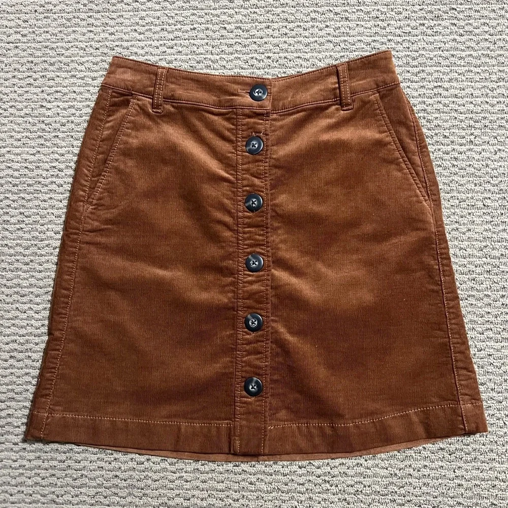 Cabi 3755 Women's Brown University Corduroy Button Front‎ A-Line Skirt Size 4